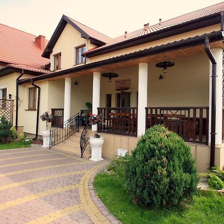 Pokoje Goscinne Anna Airport Modlin Nowy Dwór Mazowiecki Extérieur photo